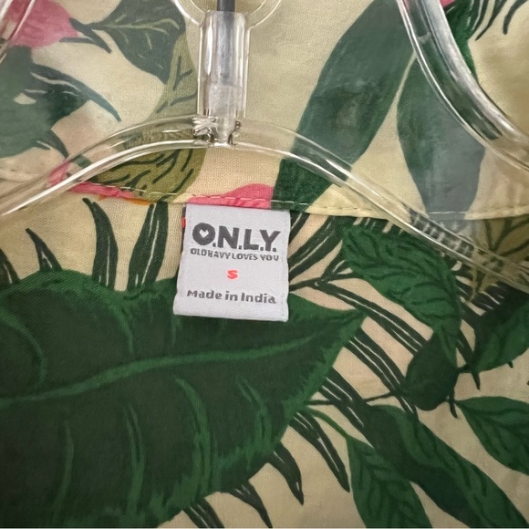 Pale Yellow Botton Down Tropical Shirt By Only  Sz S - Picture 4 of 4